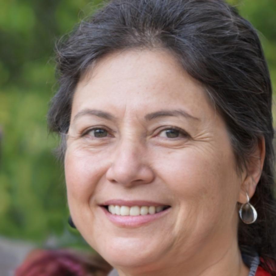 Portrait of financial planning client Elowen Thackeray